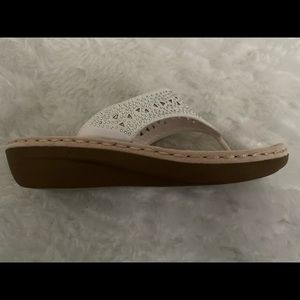 New Mountain Sole White Sandals